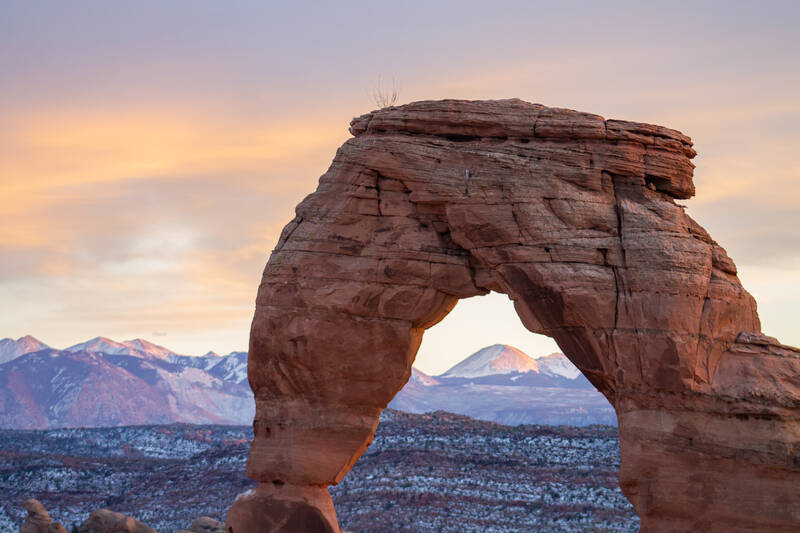 Photo showing a detail of the Delicate Arch in Arches National Park.