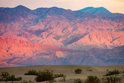 Photo of a landscape at sunrise in Death Valley National Park. Fall.