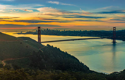 Photograph of the Golden Gate bridge from north-west, San Francisco.