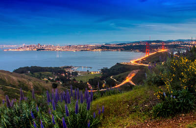 Photograph of the Golden Gate bridge from north, San Francisco.