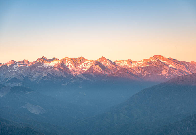 Photo of mountains seen from Moro Rock. Sequoia National Park.